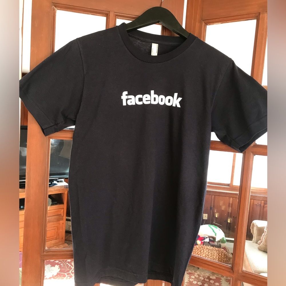 New Facebook logo 100% American Apparel 100% combed cotton size Small